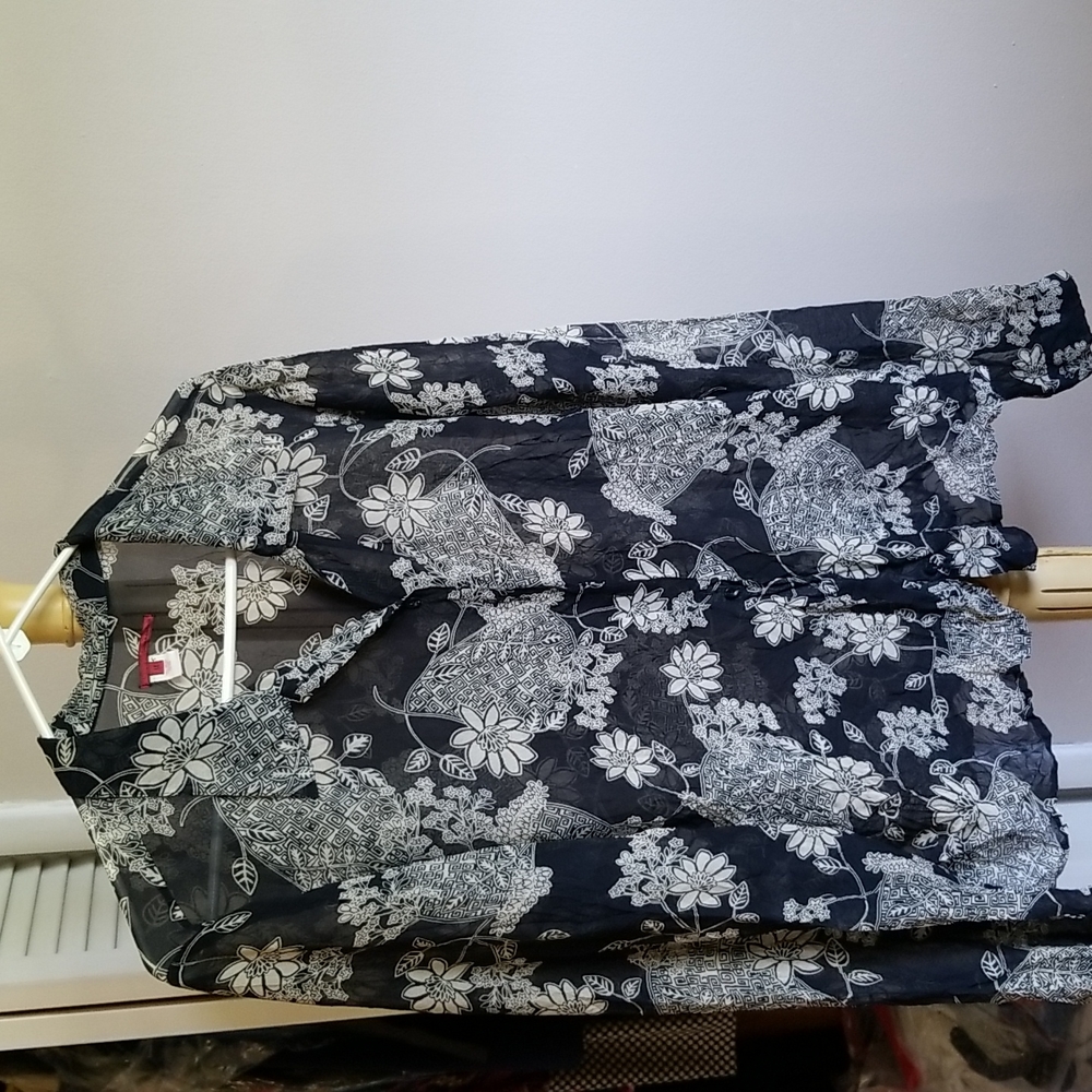 Tape measure blouse with matching camisole